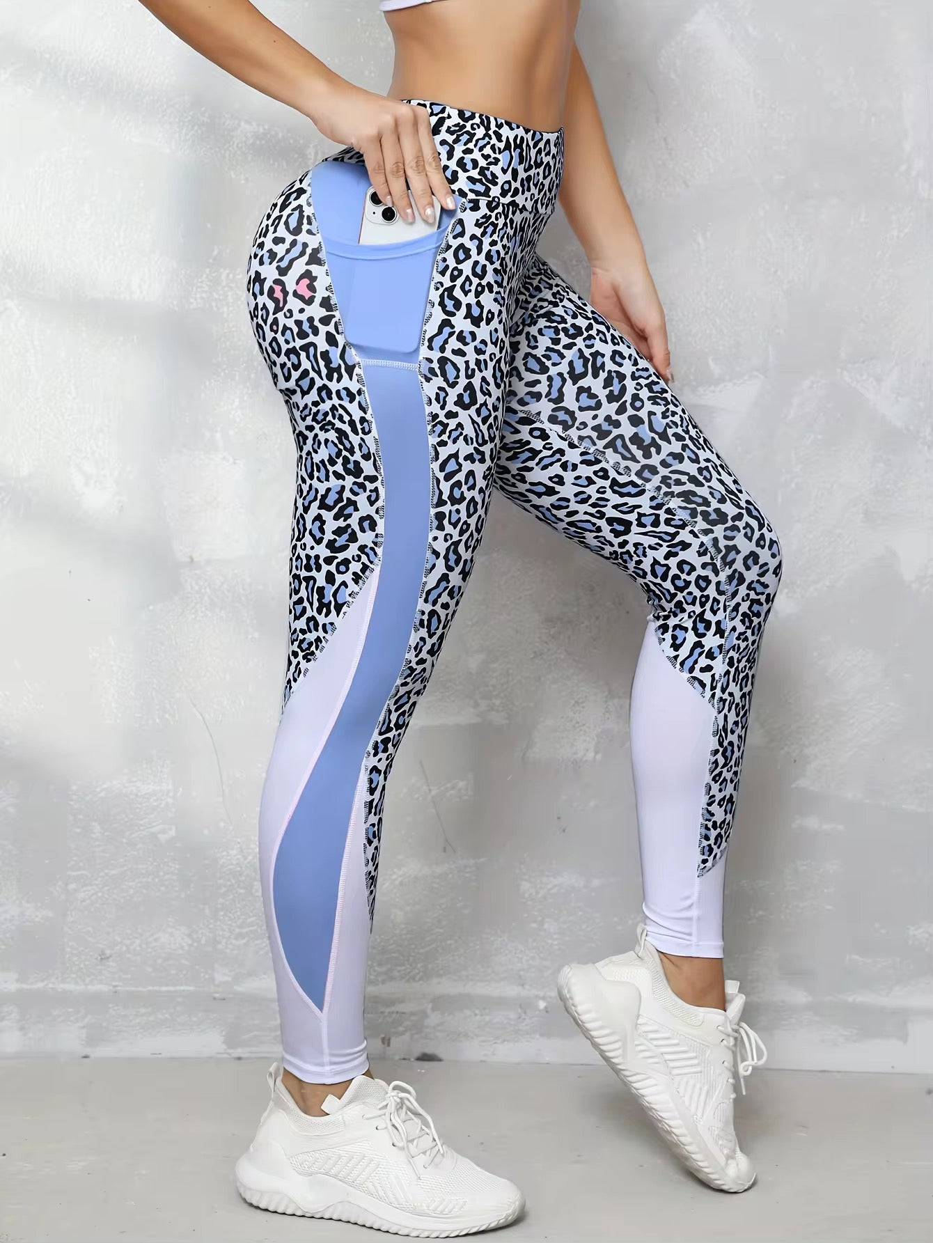 Glow-Fit leopard leggings